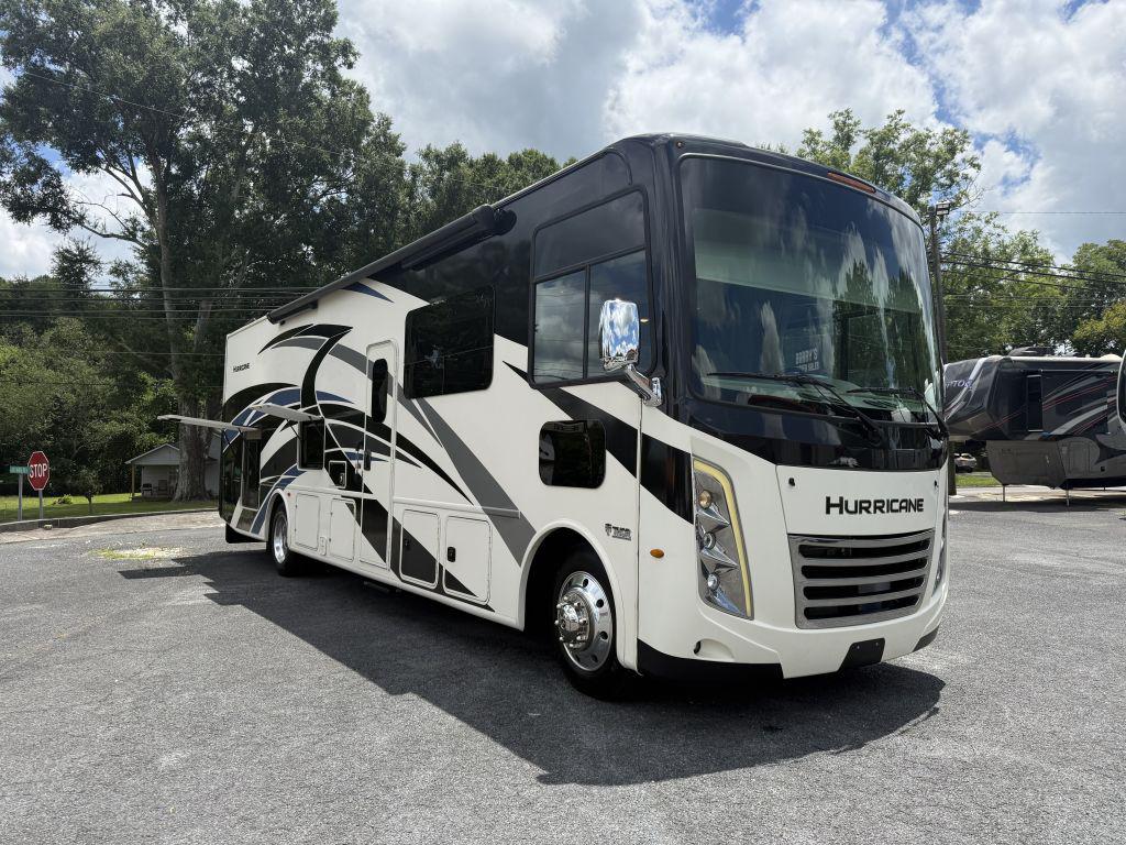 2021 Thor Motor Coach Hurricane 34j