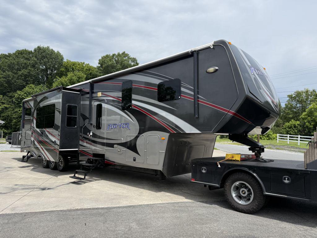 2013 Keystone Raptor 395lev